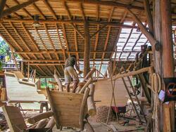 außerschulischer Unterricht Besuch Holzwerkstatt