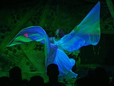 Kroenum_Babadoro_Tanz