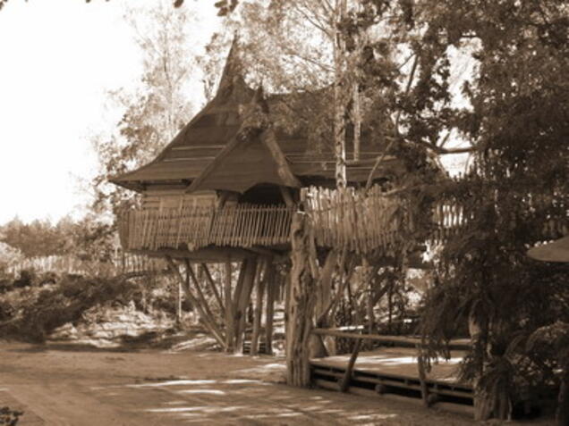 Museumsbaumhaus_1-sepia