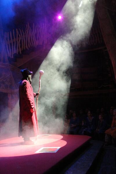 Kulturinsel_Einsiedel_Kroenum_Dinnerschau_Der_Seher_2