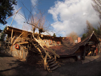 Kroenum_mit_Aufgang_zum_Besucherbalkon_zur_Erlebnisbaustelle