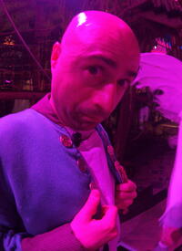 Kroenum_Theater_zum_Essen_Dinnershow_Kulturinsel_Einsiedel_Freizeitpark_Zentendorf_Zeremonienmeister_01