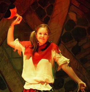 Nele_Kroenum_Theater_zum_Essen_Kulturinsel_Einsiedel