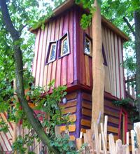 Tree House Adventure night Kulturinsel Einsiedel Bergamo´s Guest Nest
